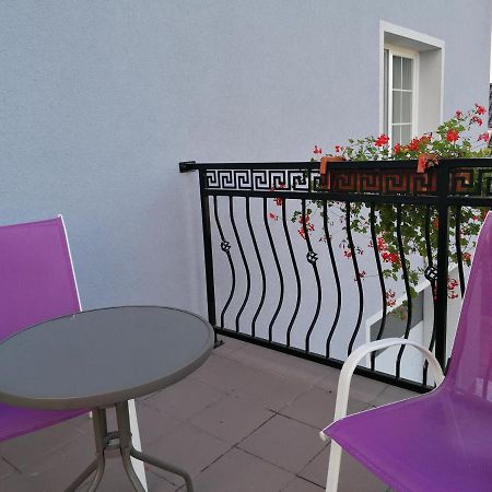 Villa Zdrojowa Otmuchów Exteriör bild